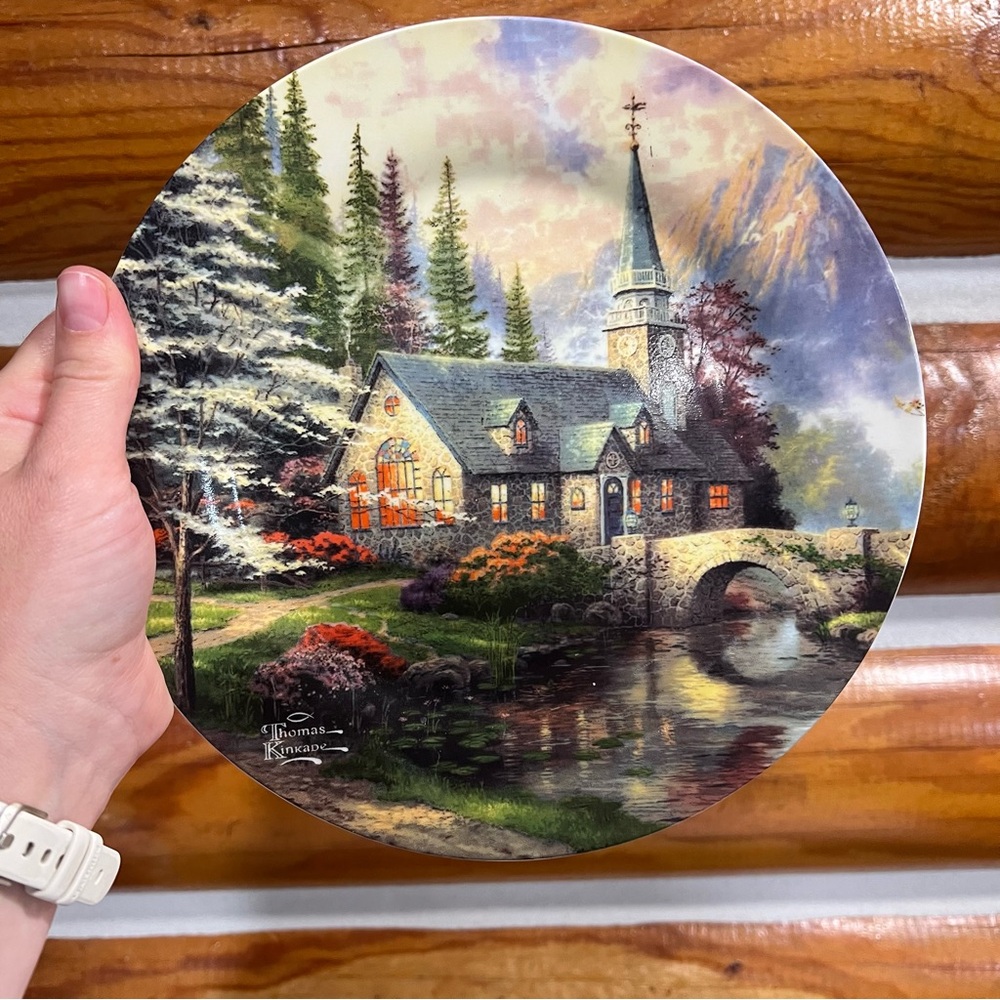 Thomas Kinkade‎ Dogwood Chapel Plate